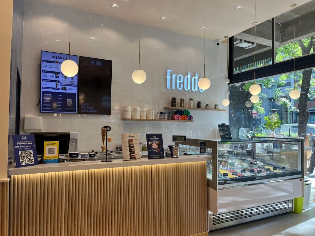 Local Freddo — Godoy Cruz, CABA